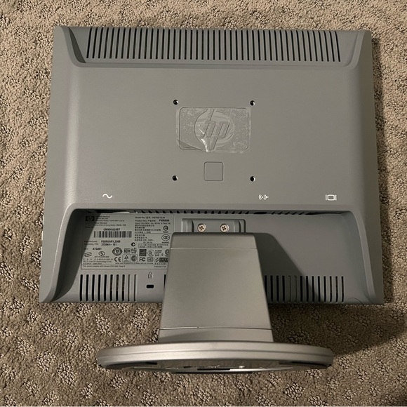 HP vs15 15" LCD Monitor - Picture 4 of 4